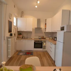 Apartment Via Da Velo 8
